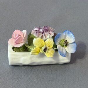 Coalport England Capodimonte Porcelain Flower Figurine Staffordshire Planter Log